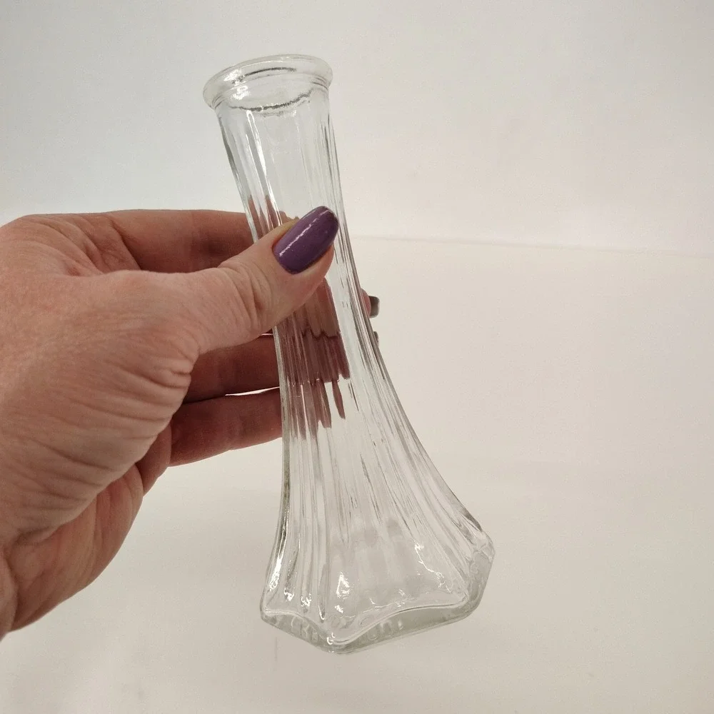 EO BRODY Bud Vase Ribbed Glass Floral Vase Table Decor 6